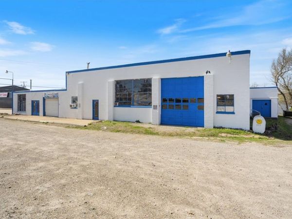 402 W Trimble Avenue, Berryville, AR 72616