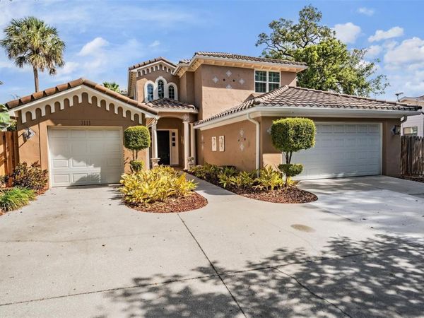 3111 W LAWN AVENUE, TAMPA, FL 33611