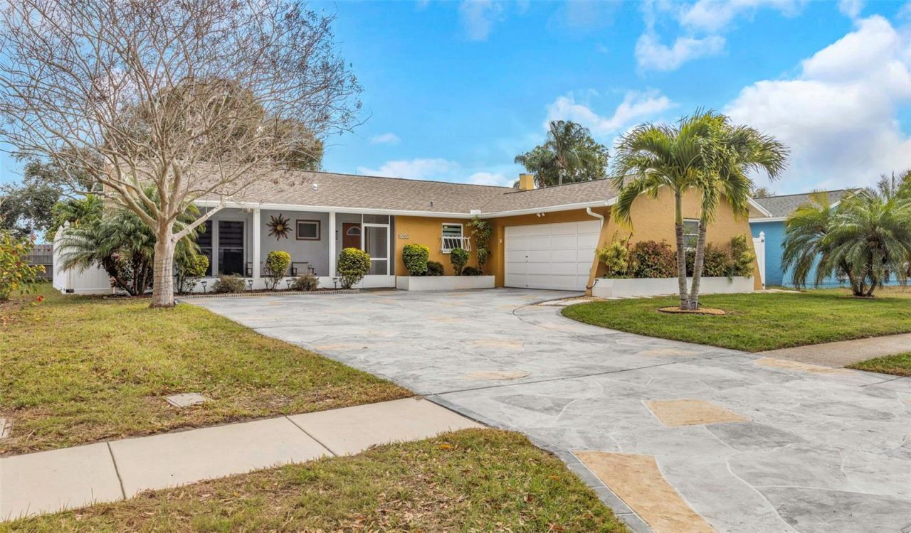 8909 118th Way, Seminole, FL 33772 Photo