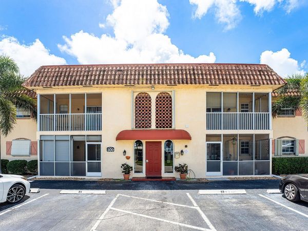 101 E Mcnab Road, Unit 304, Pompano Beach, FL 33060
