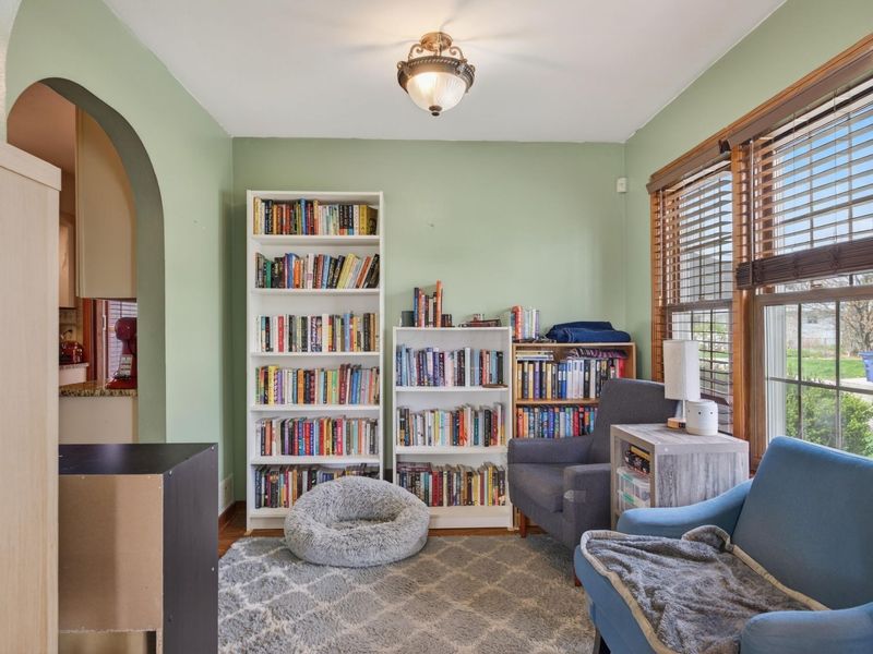 121 S Southampton Avenue, Columbus, OH 43204 Photo 12