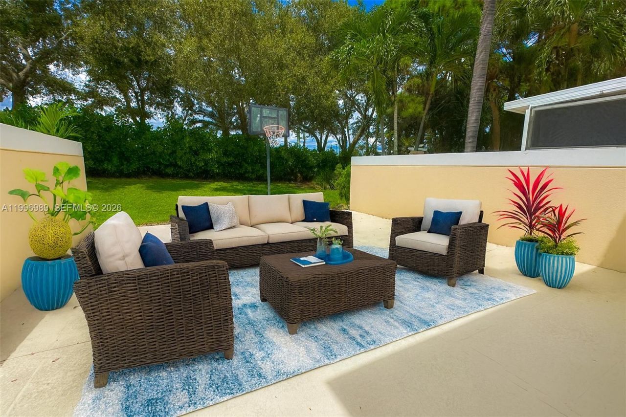 197 Santa Barbara Way, Palm Beach Gardens, FL 33410 Photo