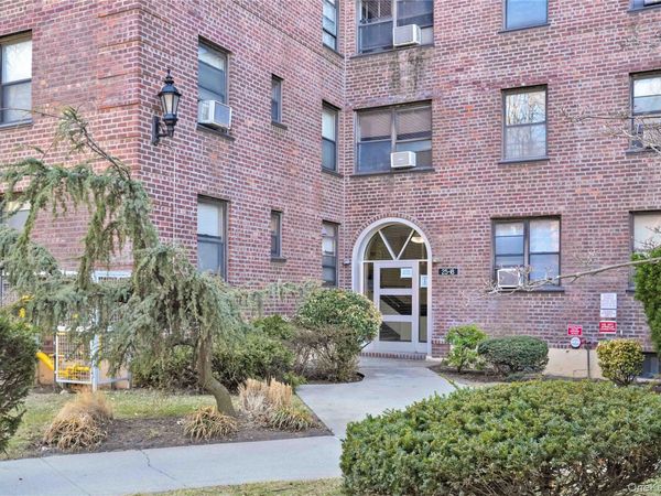 25-12 UNION Street , Unit 2C, Flushing, NY 11354
