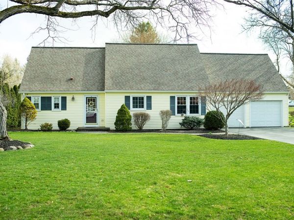 2 Preston Circle, Pittsford, NY 14534