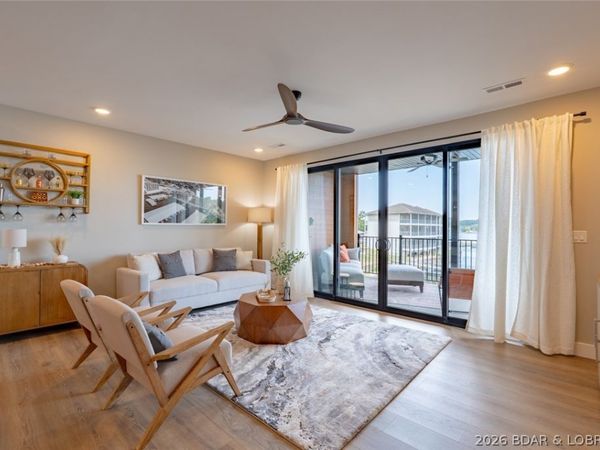 4925 Robins Circle, Unit 2B, Osage Beach, MO 65065