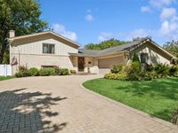 3134 Maple Leaf Drive, Glenview, IL 60026 primary photo