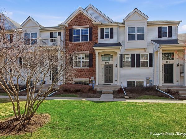 593 Treble Lane , Volo, IL 60073