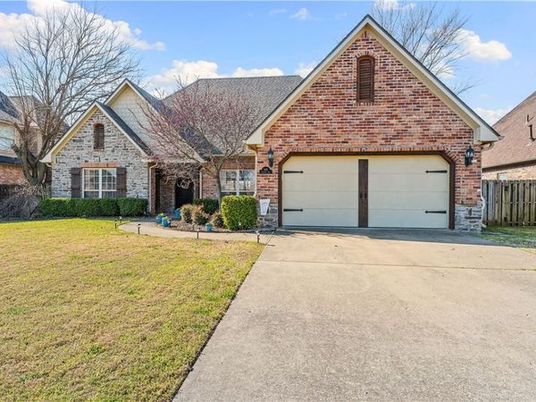 545 Gascony Avenue , Springdale, AR 72764