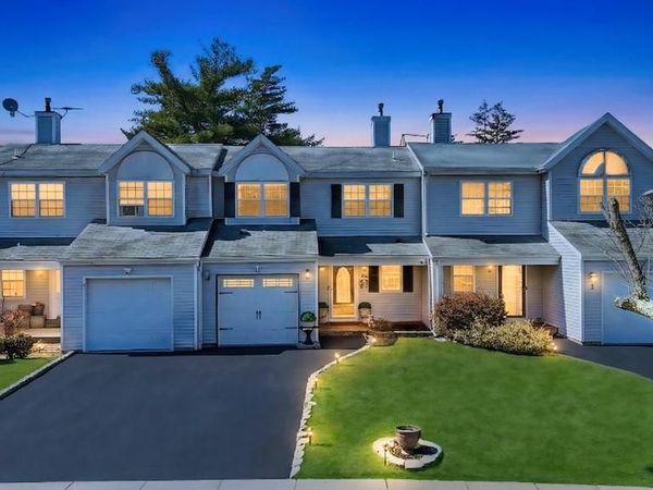 4 Beech Street, Central Islip, NY 11722