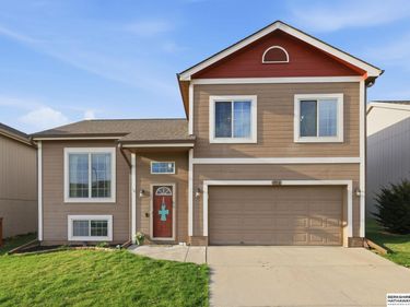 19516 Gail Avenue, Omaha, NE 68135