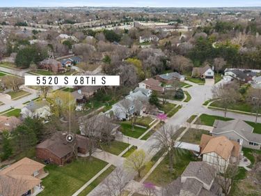 5520 S 68th Street, Lincoln, NE 68516