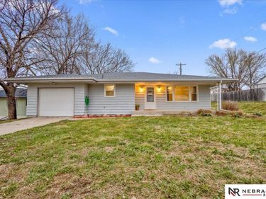 206 7th Street , Firth, NE 68358