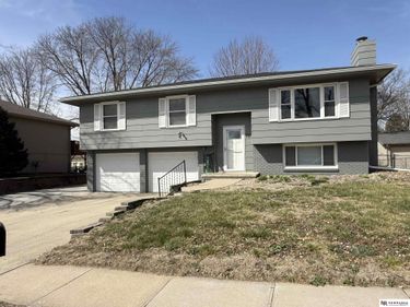 725 N 10th Avenue , Blair, NE 68008