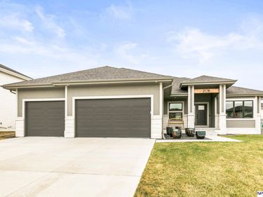 17011 Sarah Street , Bennington, NE 68007