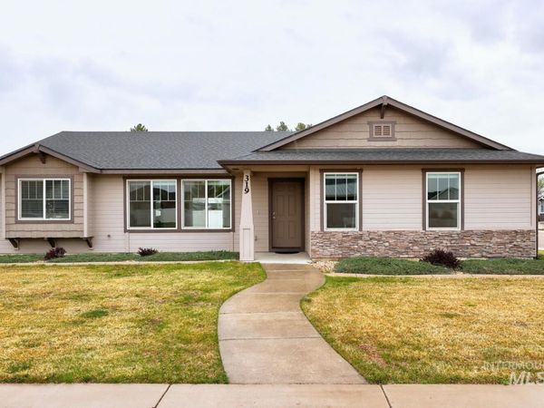 319 Magnolia Ave, Fruitland, ID 83619
