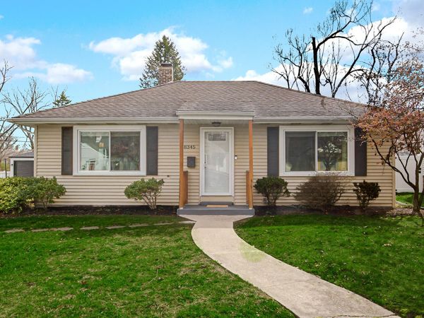 8345 Walnut Drive, Munster, IN 46321