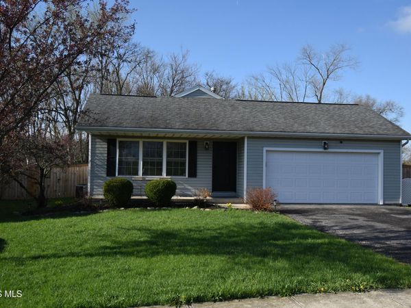 1007 Crystal Lane, Findlay, OH 45840