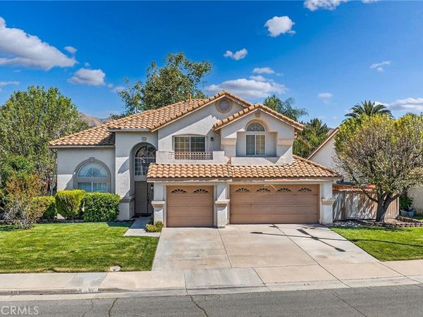 1137 Avenida Roundelay, San Jacinto, CA 92583