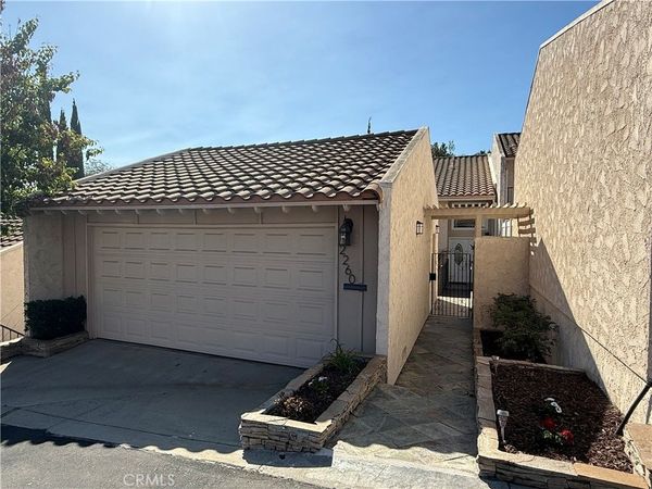 2260 El Capitan, Riverside, CA 92506