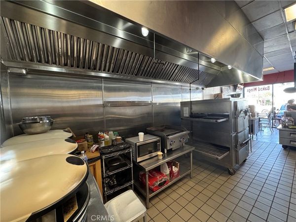 Ventura Boulevard , Woodland Hills, CA 91364