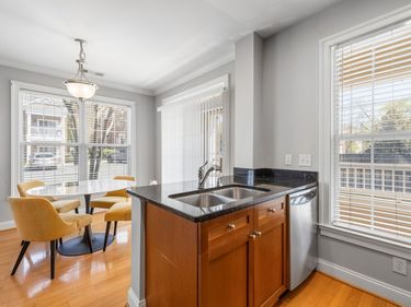 1051 GLENWOOD STATION LN, Unit 102, Charlottesville, VA 22901