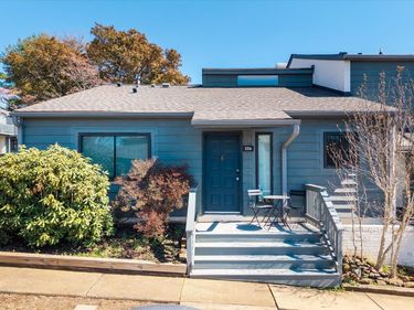 326 HARVEST DR, Charlottesville, VA 22903