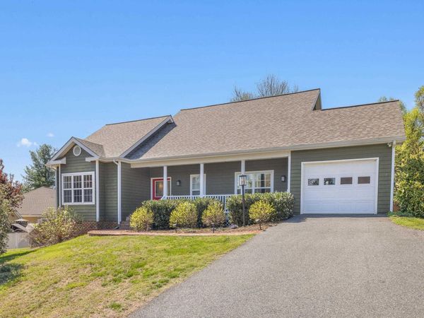 1110 HIGHLANDS DR, Charlottesville, VA 22901