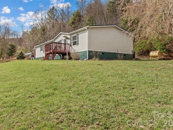 155 Thunderstruck Ridge , Burnsville, NC 28714