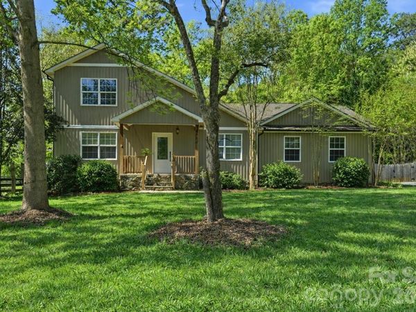 2036 Hickory Hills Drive, Denver, NC 28037