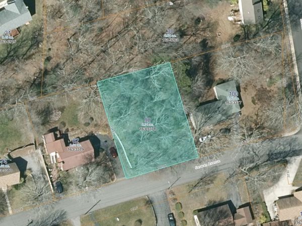 90 Serwan, Windham, CT 06226