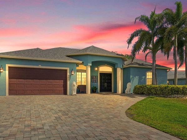 561 SW Prater Avenue, Port St. Lucie, FL 34953