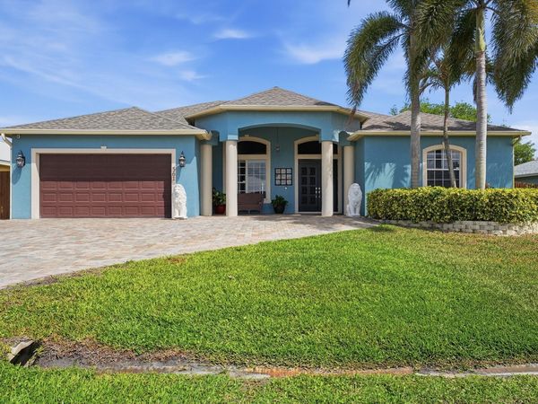 561 SW Prater Avenue, Port St. Lucie, FL 34953