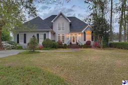 701 Laurel Lane photo 4