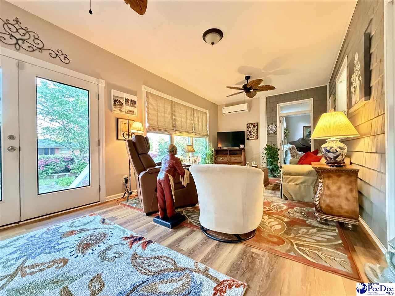 701 Laurel Lane Photo 26