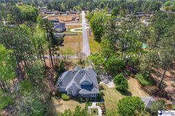 701 Laurel Lane photo 4