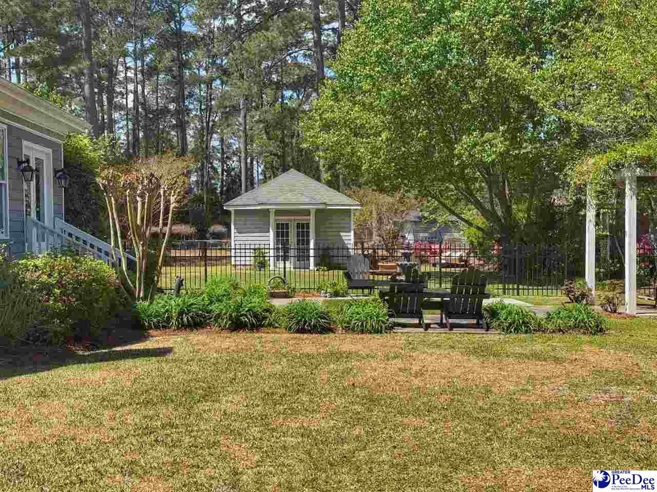 701 Laurel Lane Photo 9