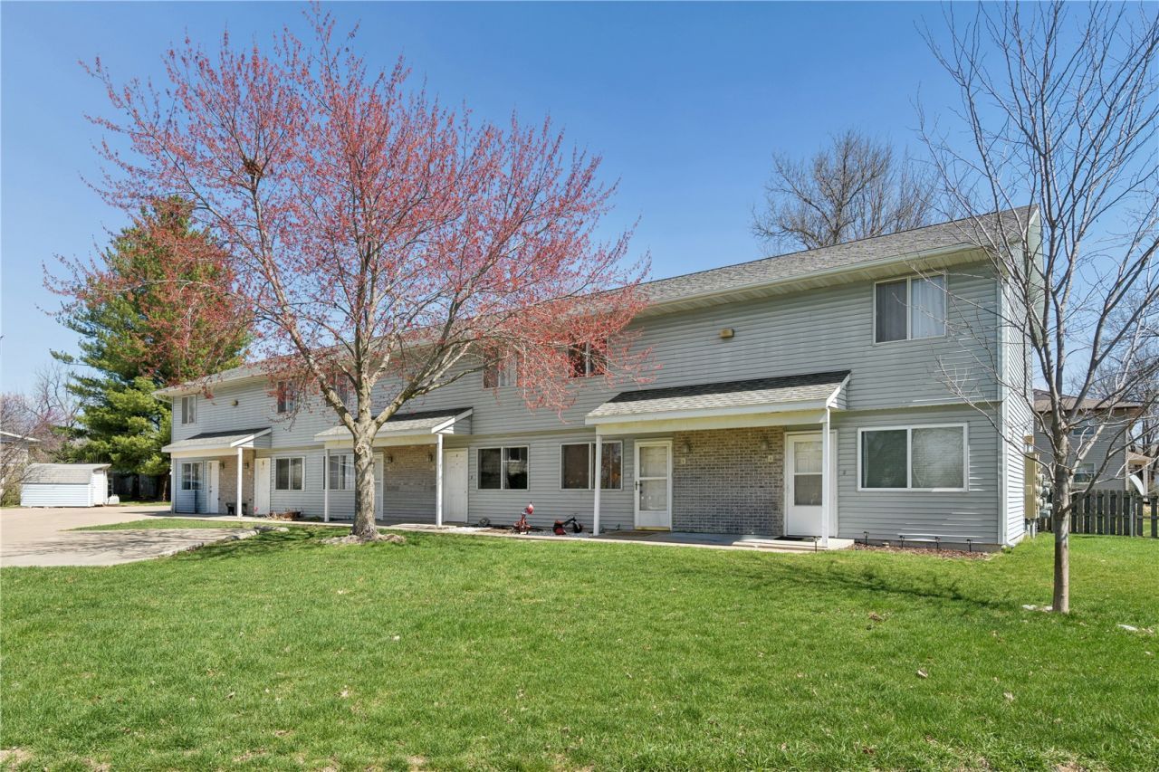 464 N Dubuque St, Unit D, North Liberty, IA 52317 Main Photo