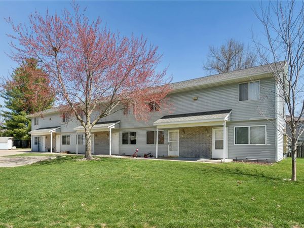 464 N Dubuque St , Unit D, North Liberty, IA 52317