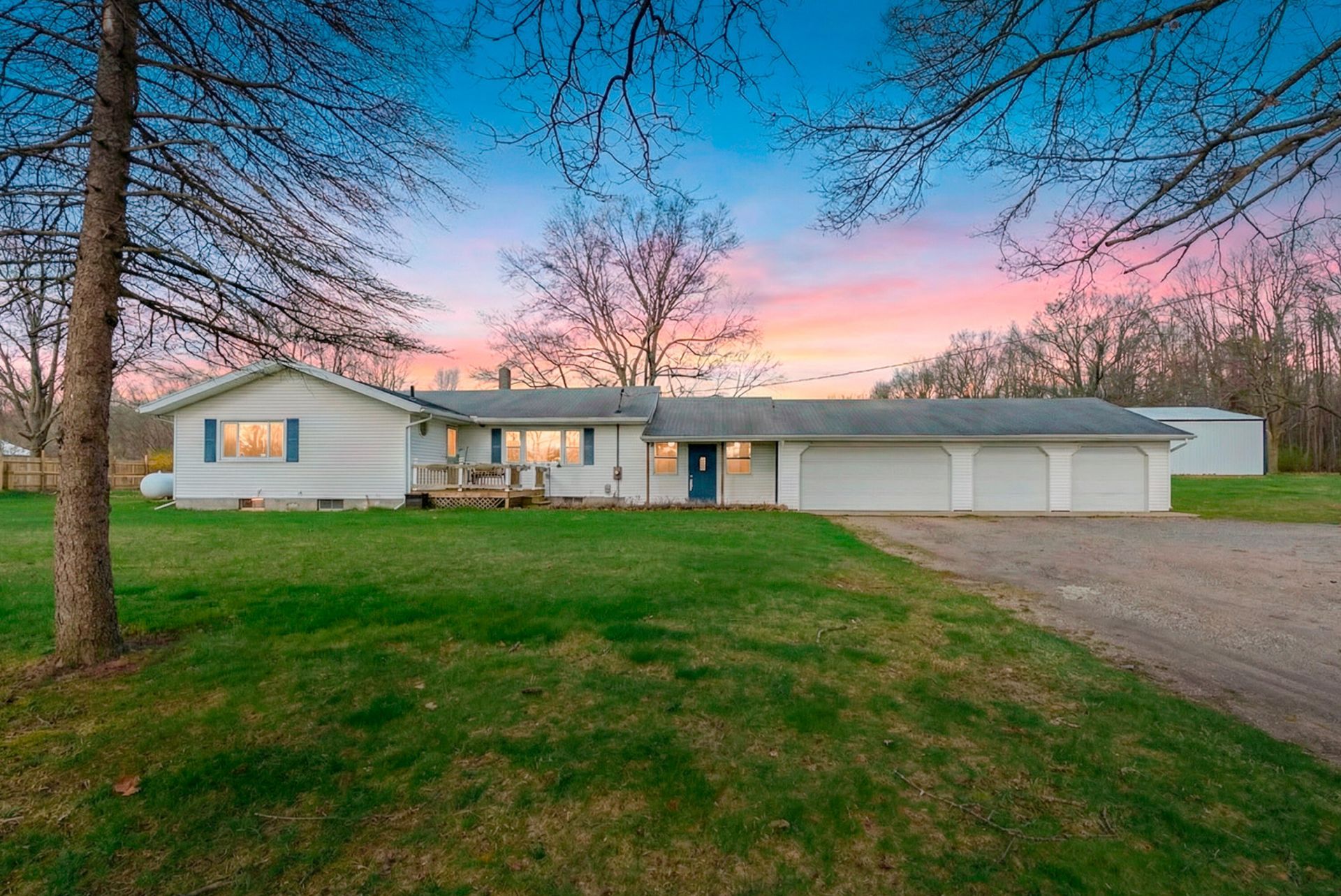 10219 N 28th Street, Richland, MI 49083 Main Photo