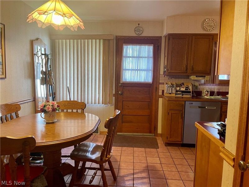 891 Lander Road , Mayfield Village, OH 44143 Photo 3