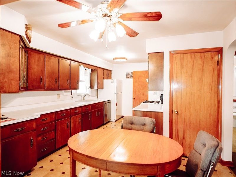 179 S Beverly Avenue, Austintown, OH 44515 Photo 5