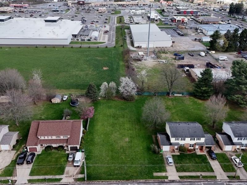 Ellesmere Avenue NW, North Canton, OH 44720 Photo 2