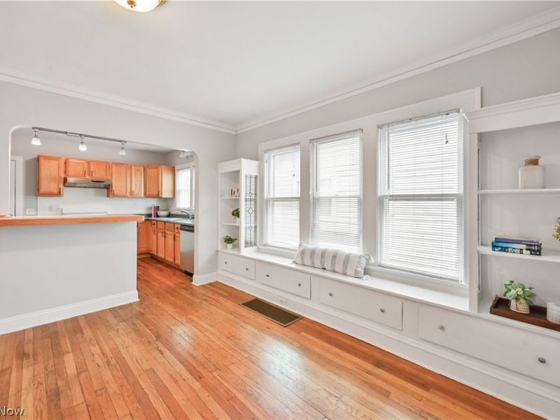 2131 Wascana Avenue , Lakewood, OH 44107 Photo 11