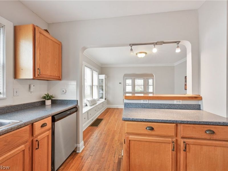 2131 Wascana Avenue , Lakewood, OH 44107 Photo 17