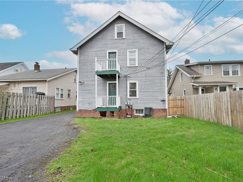 2131 Wascana Avenue , Lakewood, OH 44107 Photo 28