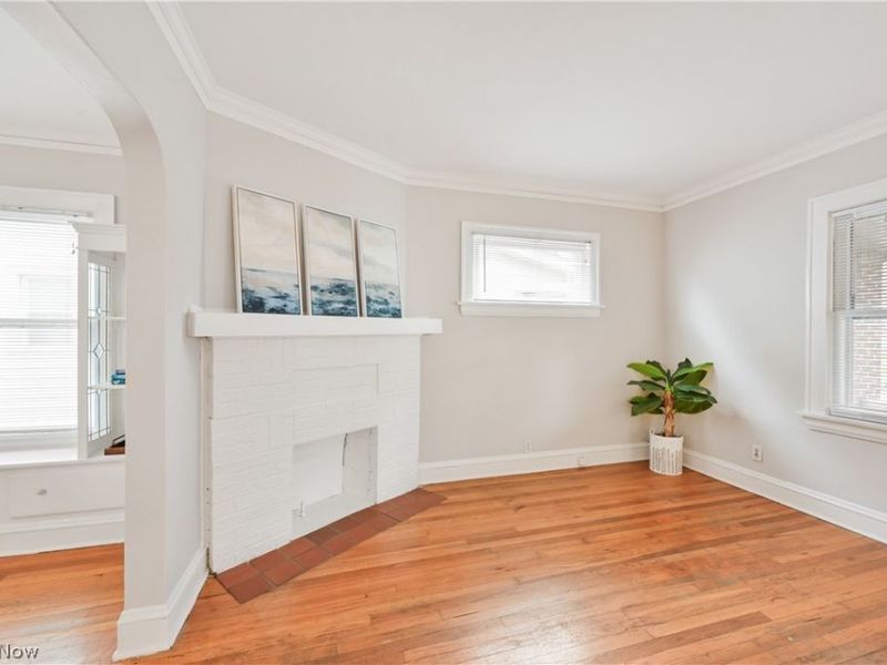 2131 Wascana Avenue , Lakewood, OH 44107 Photo 9