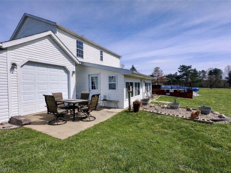 8742 Henderson Road , Diamond, OH 44412 Photo 35