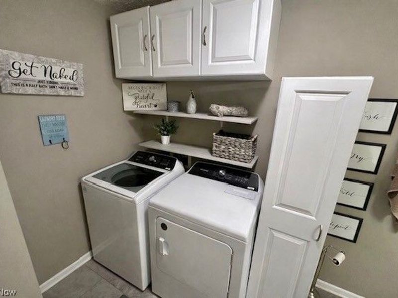 8742 Henderson Road , Diamond, OH 44412 Photo 8