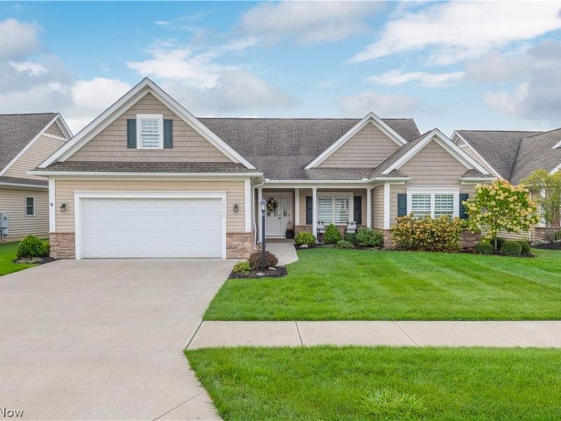 34769 N Legends Way , Grafton, OH 44044 Photo 2