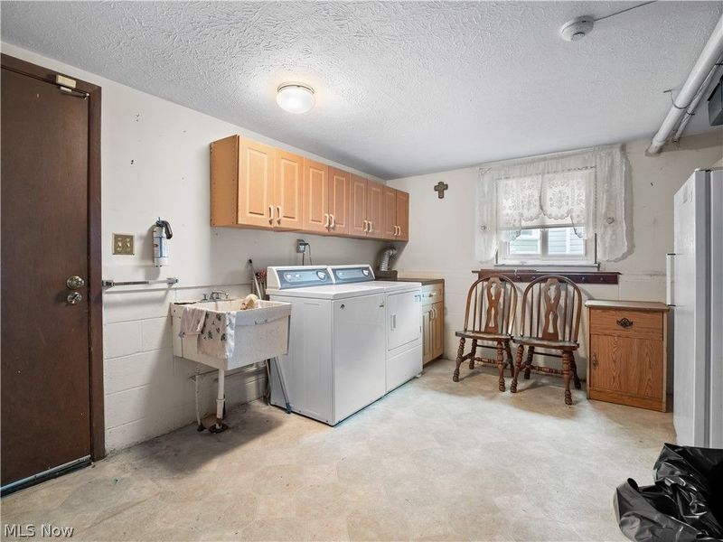 5482 Dorothy Drive , North Olmsted, OH 44070 Photo 18